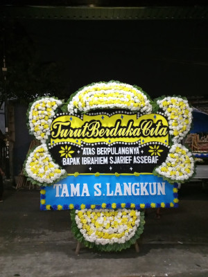 Papan Bunga Duka di Semitau
